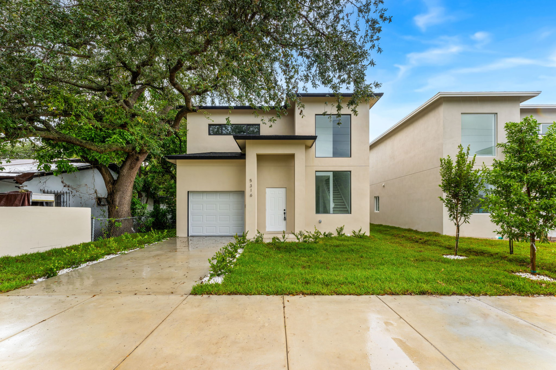 5316 NW 7 Ct